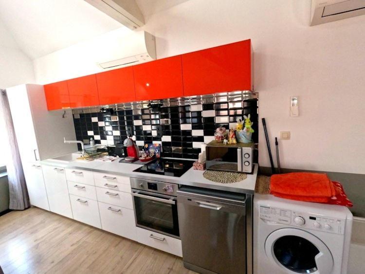 Appartements De Charme Dadou Mons Belgium المظهر الخارجي الصورة