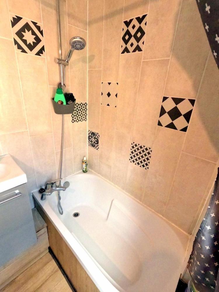 Appartements De Charme Dadou Mons Belgium المظهر الخارجي الصورة